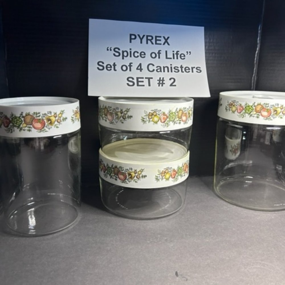 Lot of 4 - Pyrex “Spice Of Life” Glass Storage Canisters with Lids